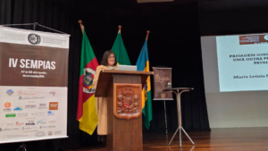 Conferência da Prof.ª Dr.ª Maria Letícia Mazzucchi Ferreira abre o IV SemPIAS com reflexão sobre paisagens sonoras e patrimônio industrial